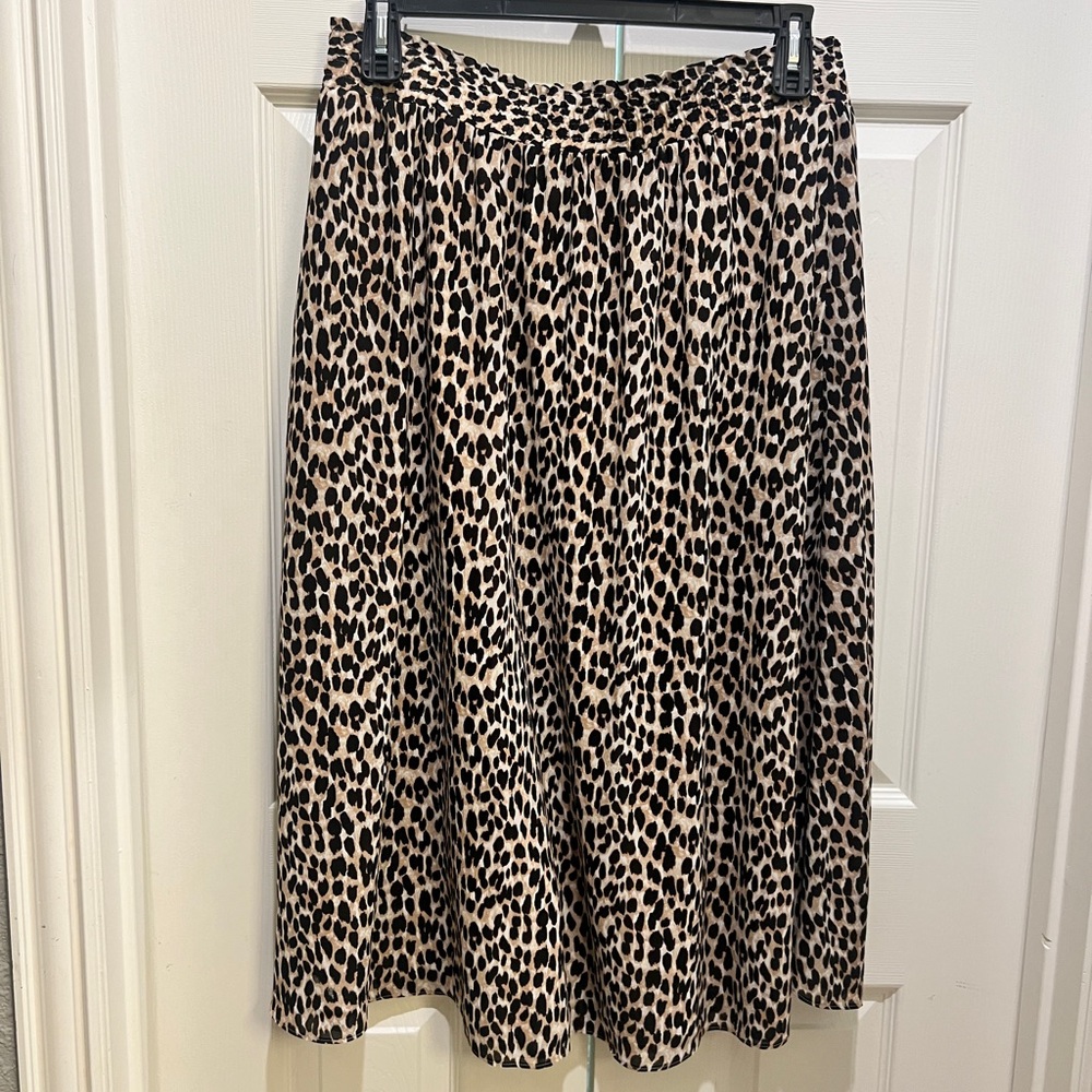 LOFT Sz Large Leopard print skirt with Pockets